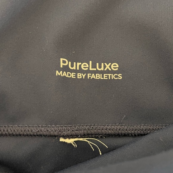 2 Fabletics leggings - Picture 4 of 7